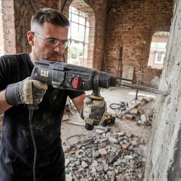 CAT DX2140 800Watt 3.0J 26MM SDS-Plus Profesyonel Kırıcı/Delici + 1 Adet Delici Uç
