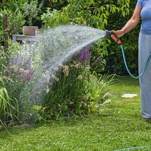 Gardena 18371-20 Classic Çok Fonksiyonlu Tabanca ve Stoplu Hortum Adaptörü Seti