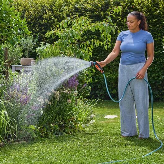 Gardena 18371-20 Classic Çok Fonksiyonlu Tabanca ve Stoplu Hortum Adaptörü Seti