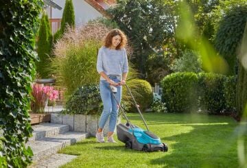 Gardena 14630-20 Akülü Çim Biçme Makinesi PowerMax 30/18V P4A Set
