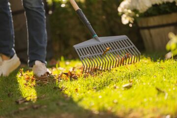 Gardena 17305-20 PureLine Çim Tırmığı