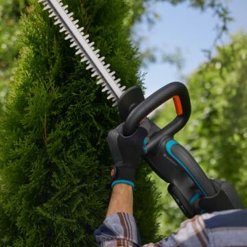 Gardena 14735-55 Çit Kesme Makinesi EasyCut 55/18V (akü hariç)