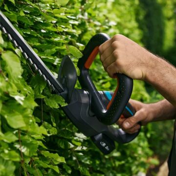 Gardena 14734-55 Çit Kesme Makinesi EasyCut 45/18V (akü hariç)