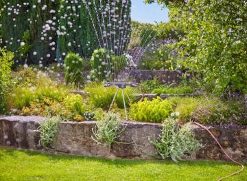 Gardena 18735-20 Yağmurlama Sehpası