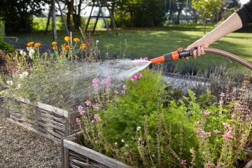 Gardena 02818-20 Profi System Ayarlanabilir Püskürtme Aparatı