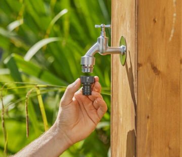 Gardena 02802-20 Profi System Dişli Musluk Bağlantısı 33.3 mm (G 1'')