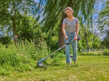 Gardena 14703-55 Akülü Kenar Kesme Makinesi PowerTrim 30/18V P4A
(akü hariç)