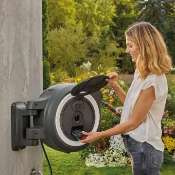 Gardena 18642-20     Duvara Monte Hortum Kutusu PowerRoll XL kullanıma hazır set 35m